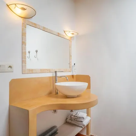 La Buisse - Grand Ferienhaus Simiane-la-Rotonde